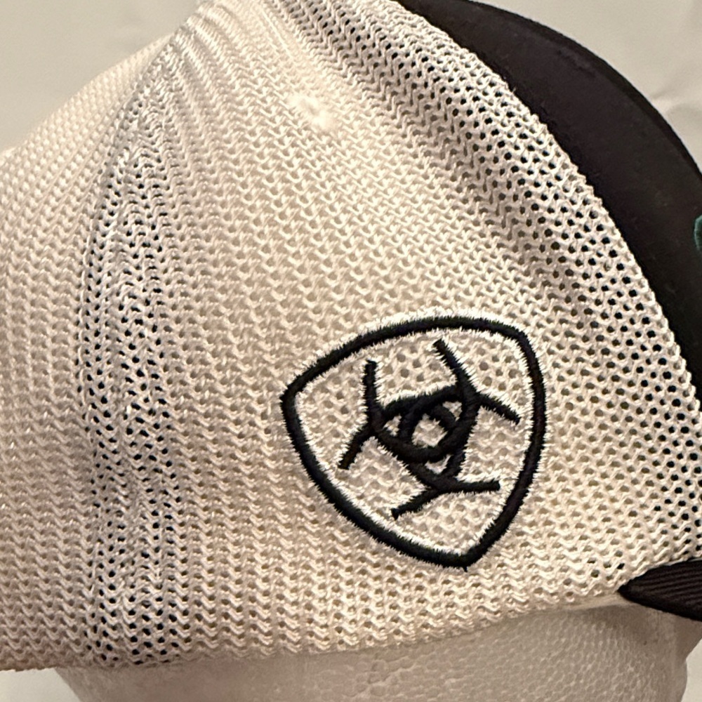 Ariat Black Cap with Mexican flag colors logo - Picture 6 of 12